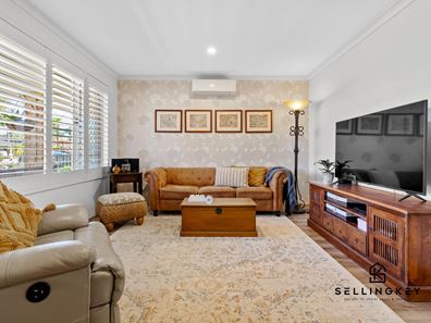 25 KURRAJONG DRIVE, Thornlie WA 6108