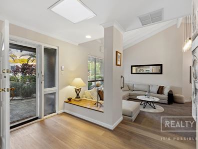 9 Risley Way, Carine WA 6020