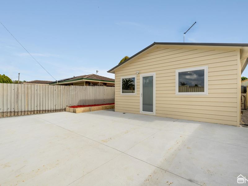 A/24 Strawberry Drive, Seville Grove WA 6112