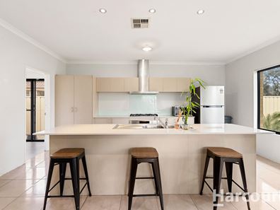 7 Harbord Avenue, Coodanup WA 6210