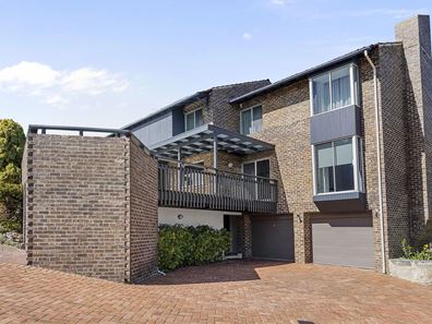 54 Kinkuna Way, City Beach WA 6015