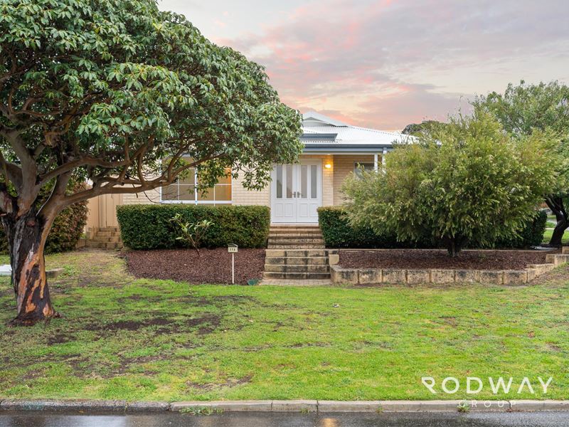 17A Woodley Crescent, Melville WA 6156
