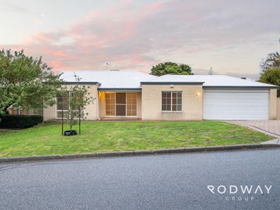 17A Woodley Crescent, Melville WA 6156
