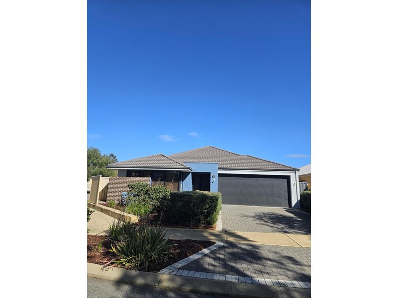 19 Lee-Steere Crescent, Piara Waters WA 6112