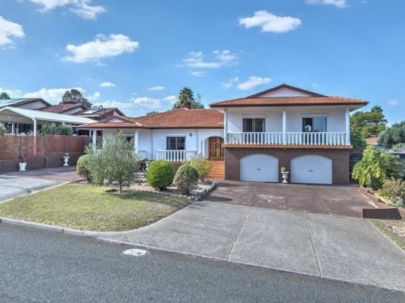 61 Mannion Way, Kardinya WA 6163