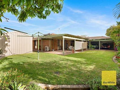 22 Wateredge Road, Thornlie WA 6108