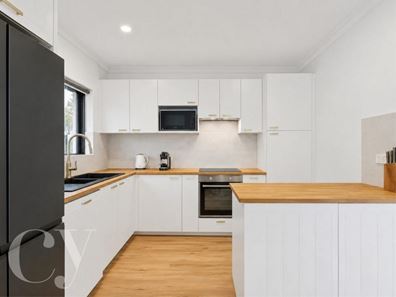 7 Glyde Road, Lesmurdie WA 6076