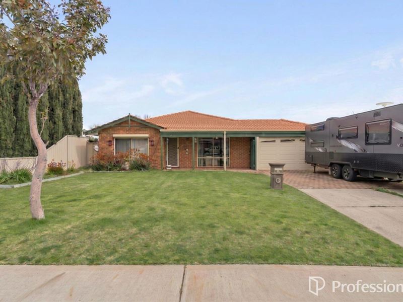 61 Brown Crescent, Seville Grove WA 6112