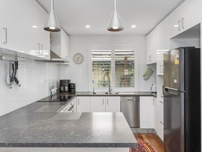 5/4 John Street, North Fremantle WA 6159