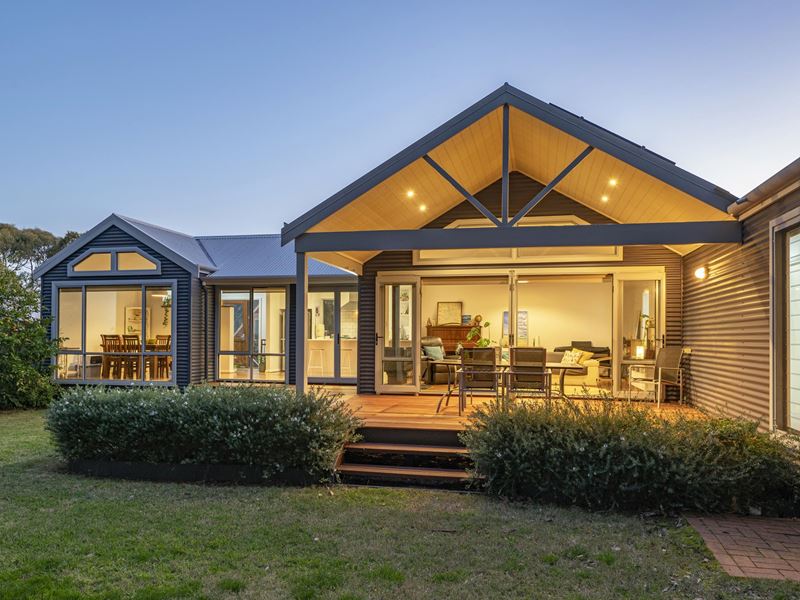 25 Norfolk Street, Dunsborough WA 6281