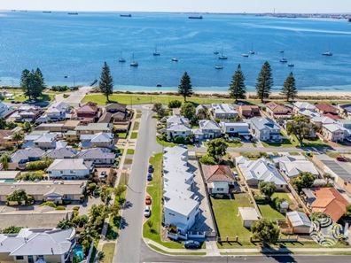 4/1 Chalwell Street, Rockingham WA 6168