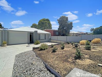 10B Westbrook Way, Girrawheen WA 6064