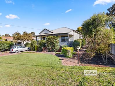 35 Bucktin Street, Collie WA 6225