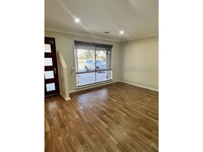 31 Wyperfeld Gardens, Ballajura WA 6066