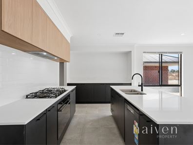 12 GLADSTONE APPROACH, Lakelands WA 6180