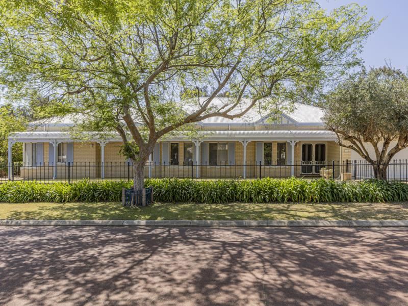 15 Silkwood Turn, Churchlands