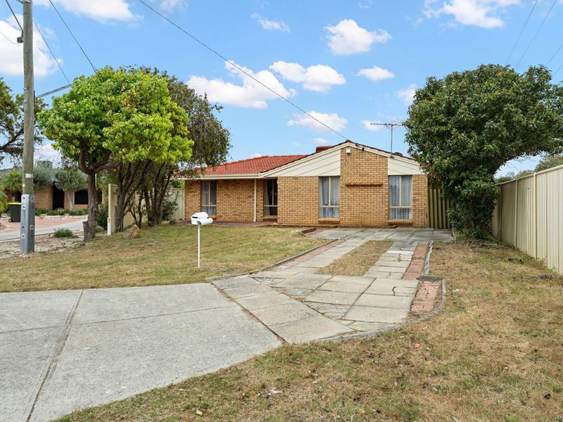 17 Helston Ct, Midland