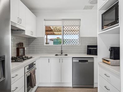 25 Wallace Street, Belmont WA 6104