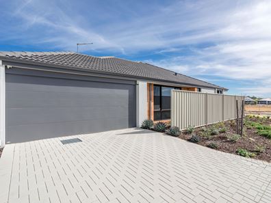 47 Greenpoint Way, Hilbert WA 6112