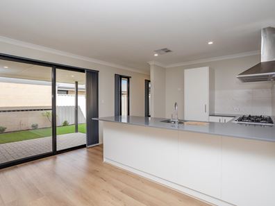 47 Greenpoint Way, Hilbert WA 6112