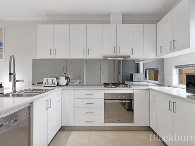27b Wardlow Way, Balga WA 6061
