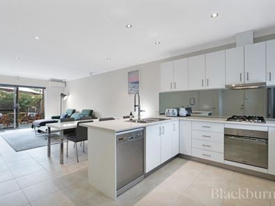 27b Wardlow Way, Balga WA 6061