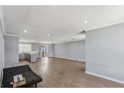 3 Menli Place, Orelia WA 6167