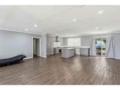 3 Menli Place, Orelia WA 6167