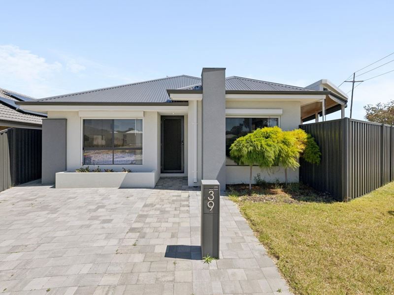 39 Cara Way, Wattle Grove WA 6107
