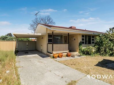 13 Drayton Court, Kelmscott WA 6111