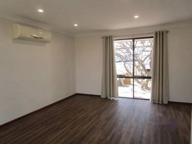 10B Kilkenny Place, Marangaroo WA 6064