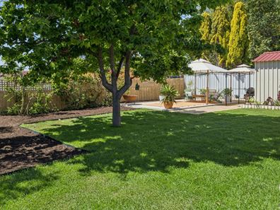 4 Theseus Way, Coolbellup WA 6163