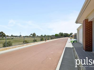 8 Gedling Close, Parkwood WA 6147
