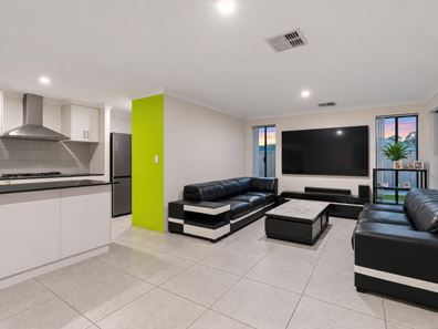 22 Waddington Loop, Haynes WA 6112