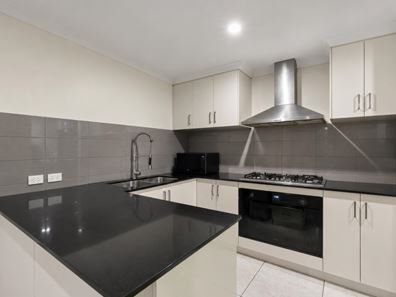 22 Waddington Loop, Haynes WA 6112
