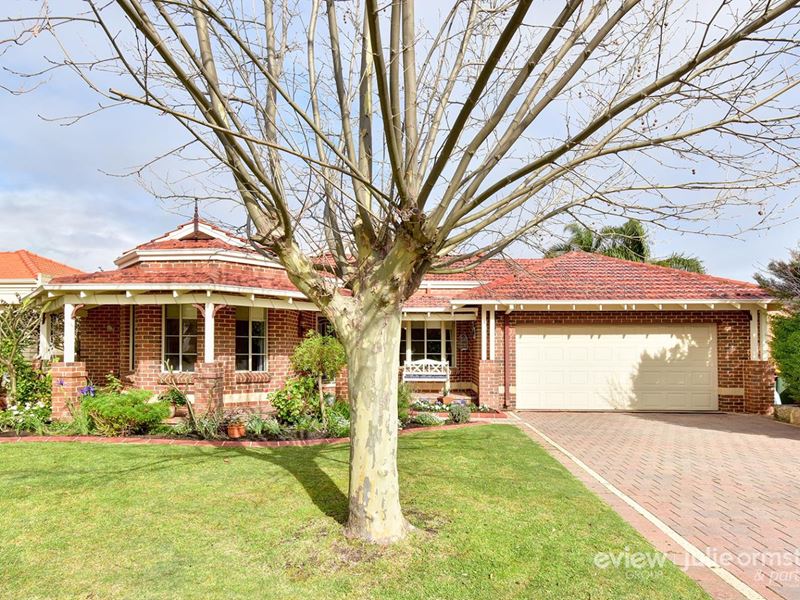 18 Montash Retreat, Woodvale WA 6026