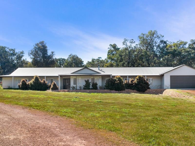 185 Inthanoona Road, Gidgegannup WA 6083