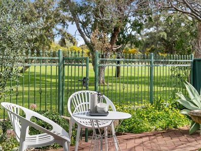 6 Links Court, Claremont WA 6010