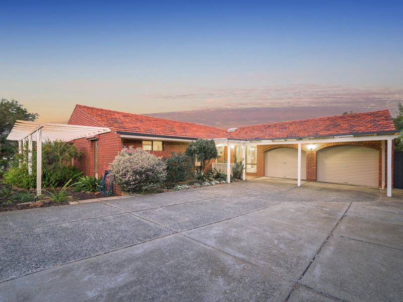 8 Whittaker Crescent, Bull Creek WA 6149