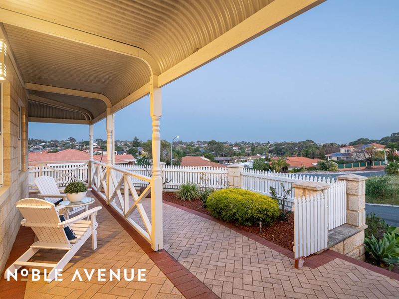 2 Middle Cove, Kallaroo