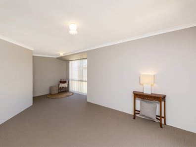 5 Hove Place, Warnbro WA 6169