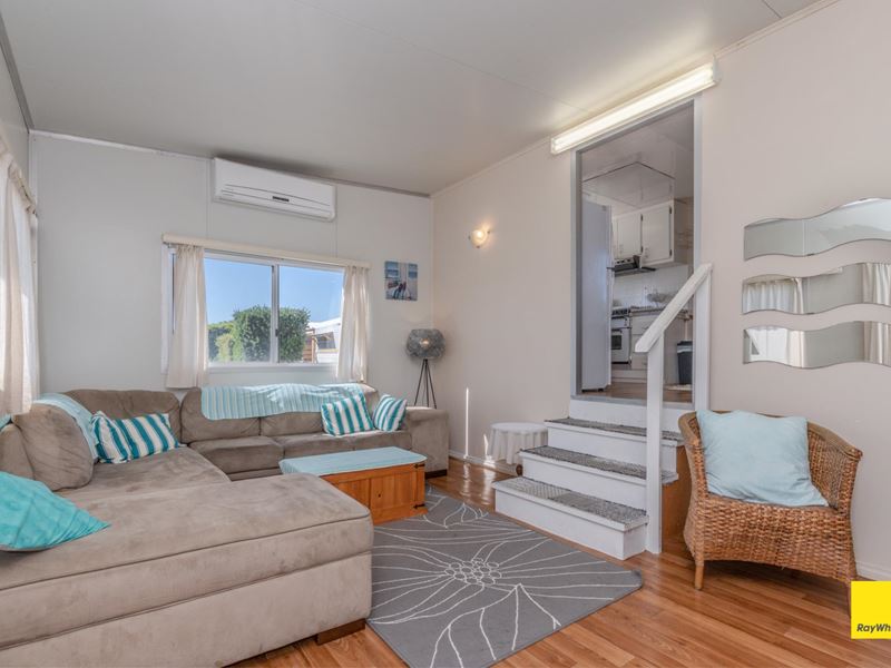 134/1 Williams Way, Seabird