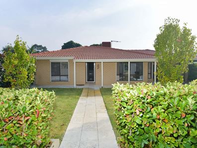 33 Farrington Road, Leeming WA 6149