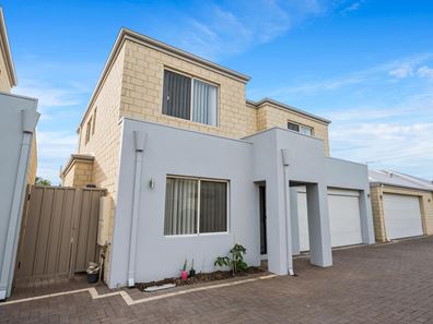 220B Acton Avenue, Rivervale WA 6103