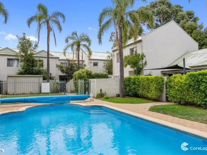 10/2 Waterway Court, Churchlands