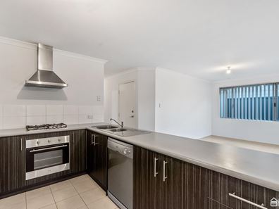 36/121 Eighth Road, Armadale WA 6112