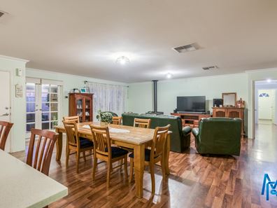 27 Levis Drive, Canning Vale WA 6155