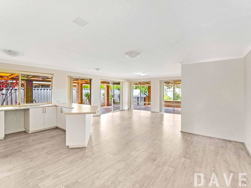 33 Stradbroke Gardens, Ridgewood