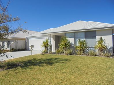5 Stellaria Avenue, Halls Head WA 6210