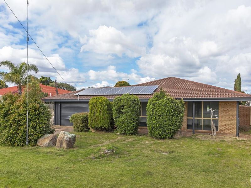 88 Elderberry Drive, South Lake